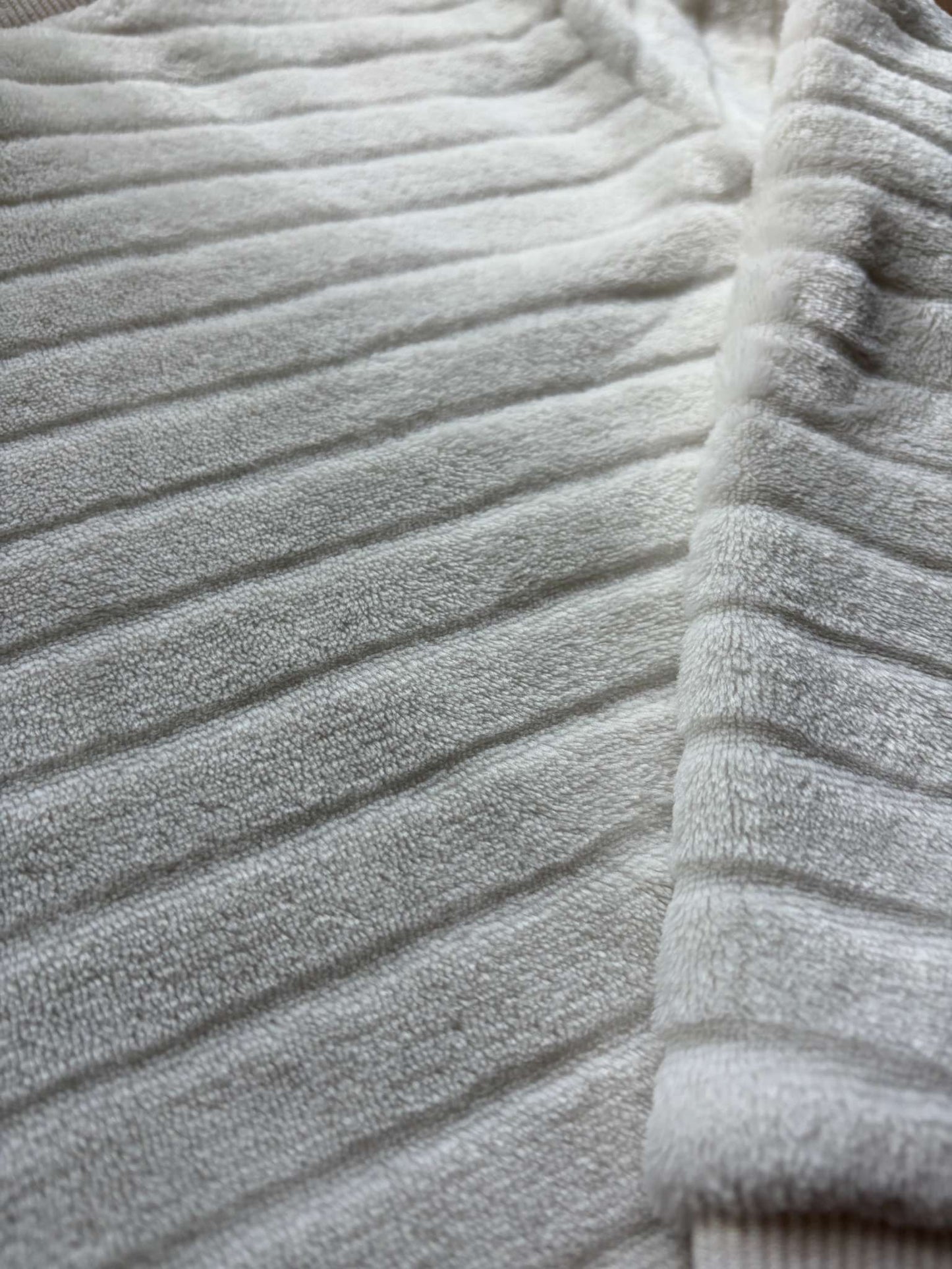 Soft White Sweater, Size 7-8, Kids 7