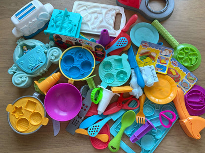 Bundle Playdoh Accessories (more than 7 sets included)