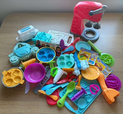 Bundle Playdoh Accessories (more than 7 sets included)