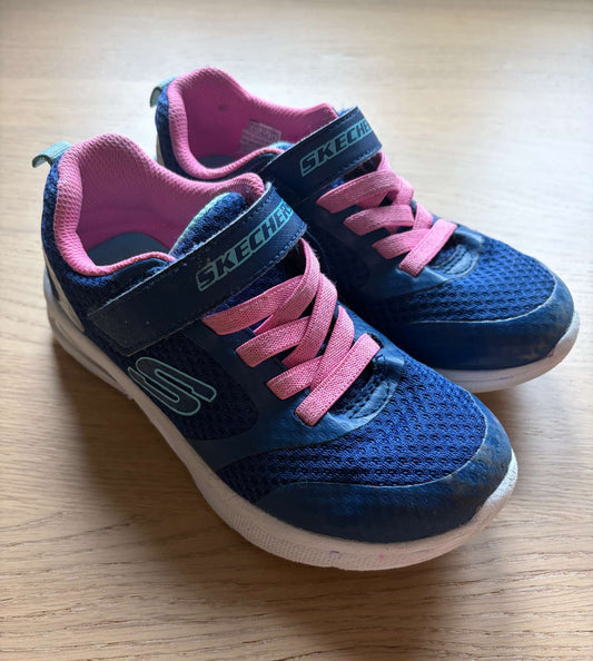 Running Shoes by Skechers, Size 13,5, Shoes 13.5 (Kids:4-8yr)