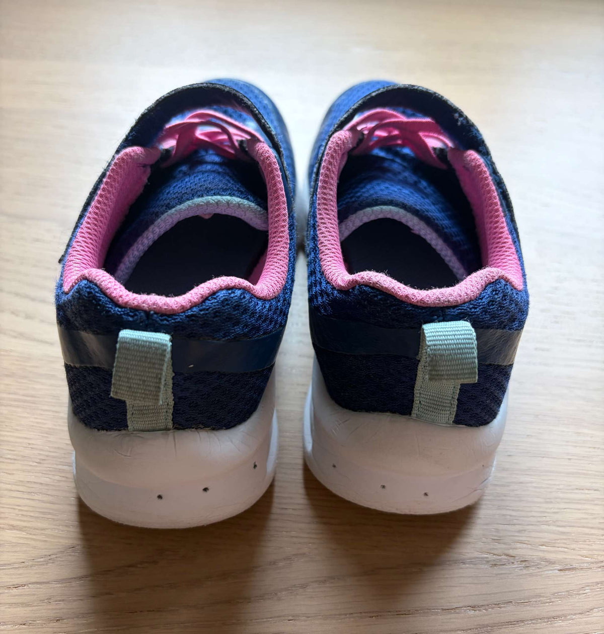 Running Shoes by Skechers, Size 13,5, Shoes 13.5 (Kids:4-8yr)