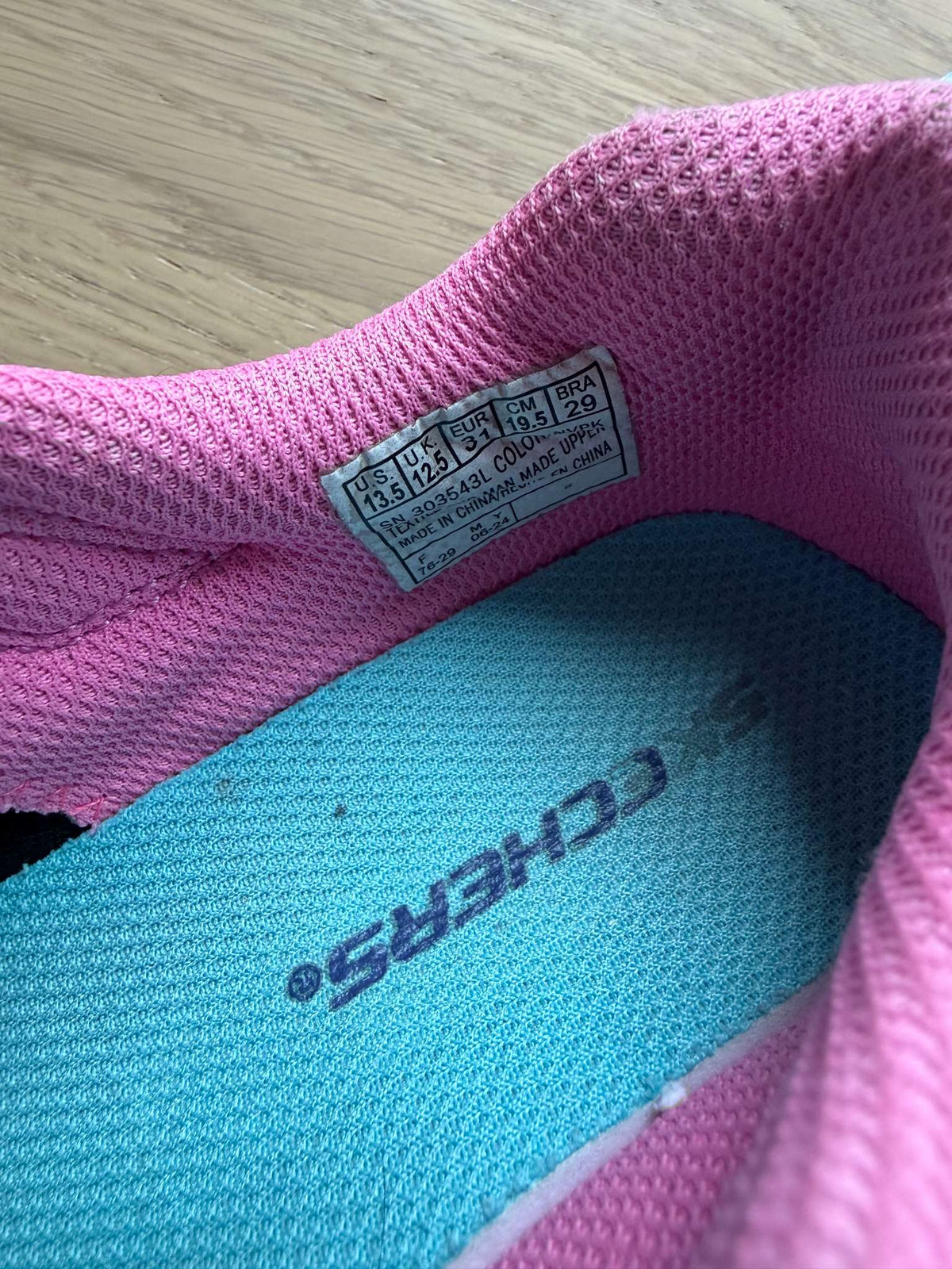 Running Shoes by Skechers, Size 13,5, Shoes 13.5 (Kids:4-8yr)