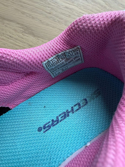 Running Shoes by Skechers, Size 13,5, Shoes 13.5 (Kids:4-8yr)