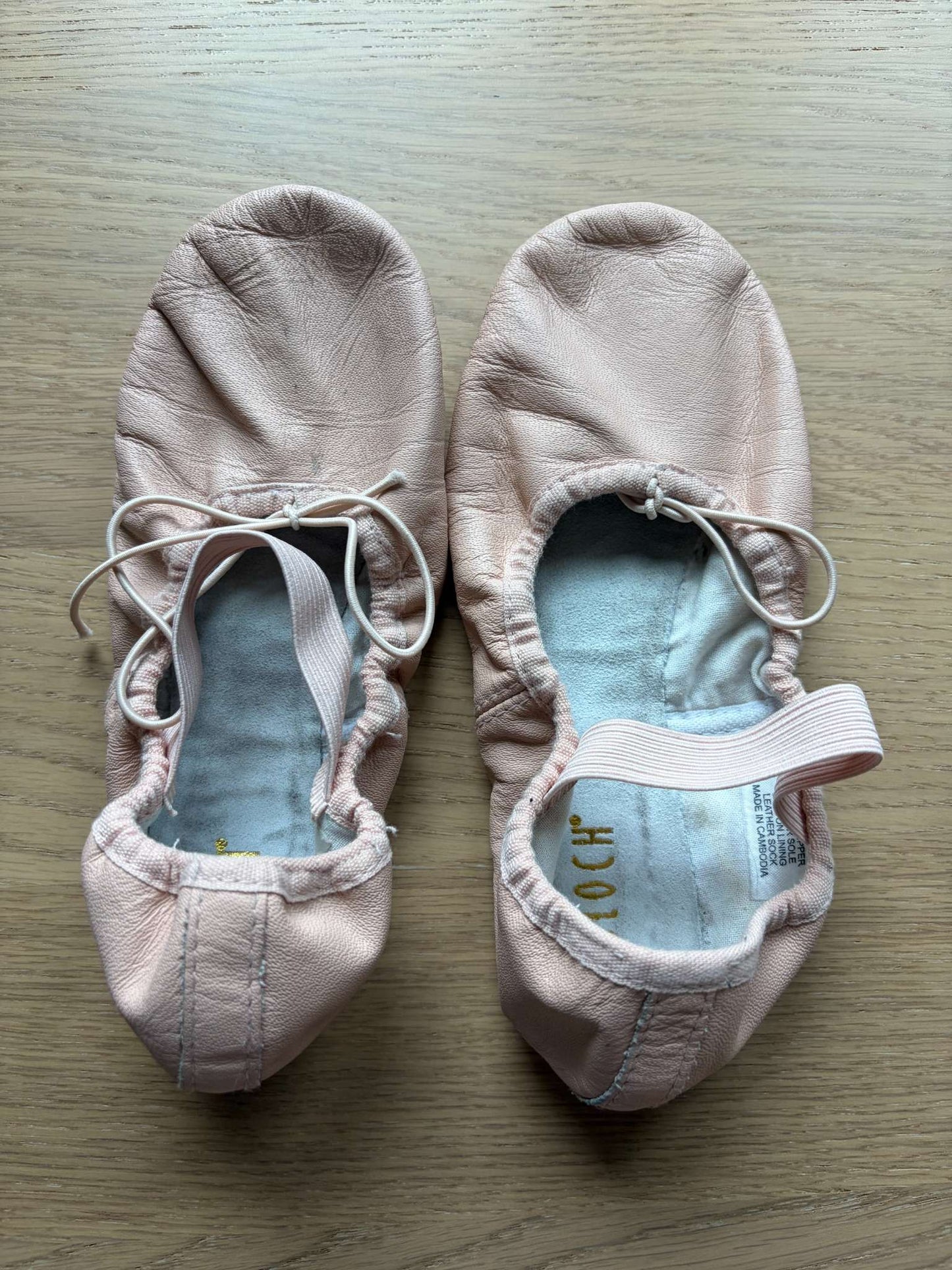 Dance Shoes by Bloch in size 2B, Shoes 10.5 (Toddler:2-4yr)