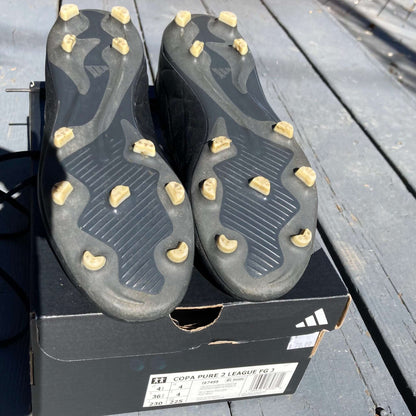 Soccer cleats, Adidas, Big Kid Size 4.5, Shoes 4.5 (Big Kids:8–12yr)