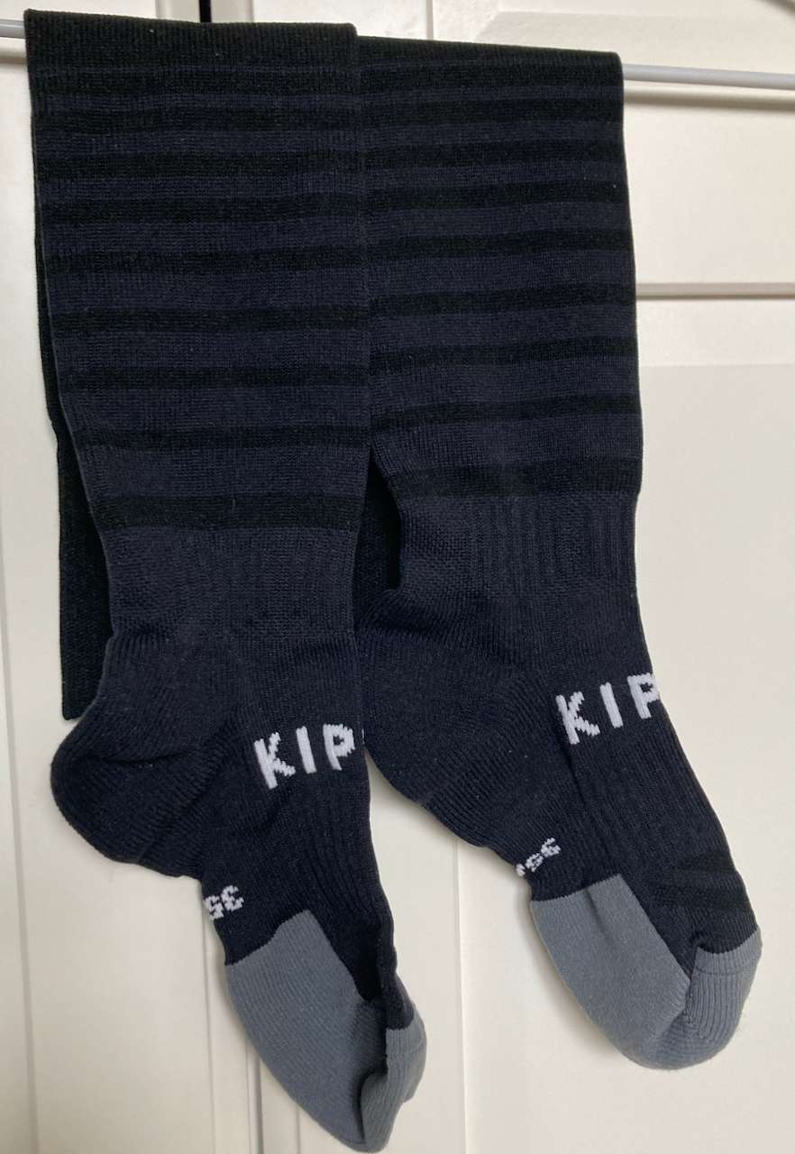 NEW Soccer socks. Youth SIze US 2.5 to 5
