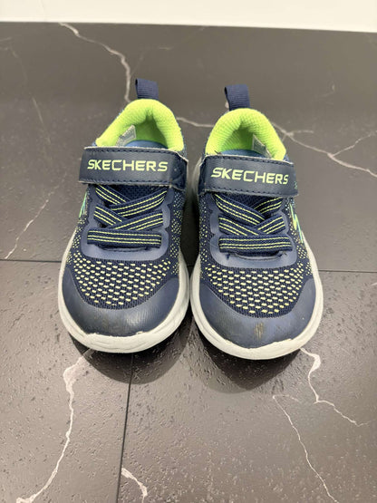 Skechers Runners Size 6, Shoes 6 (Walkers:12-24 mth)