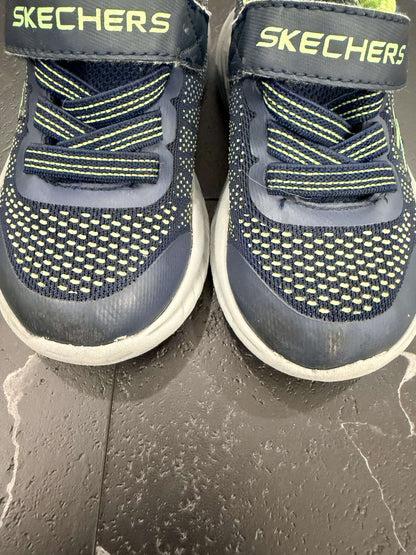 Skechers Runners Size 6, Shoes 6 (Walkers:12-24 mth)