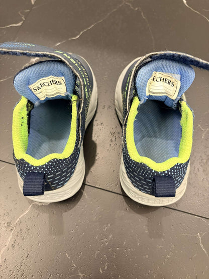 Skechers Runners Size 6, Shoes 6 (Walkers:12-24 mth)