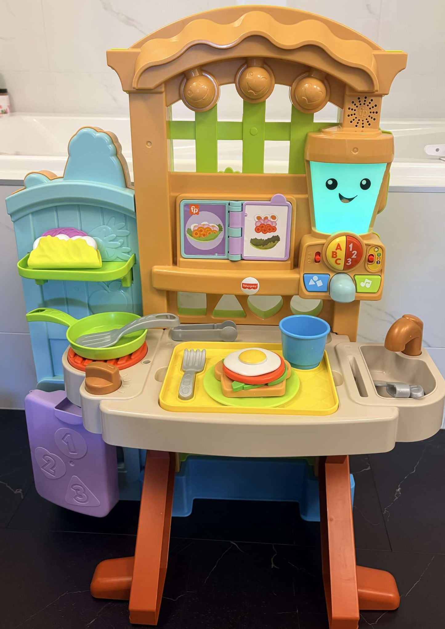 Fisher-Price Laugh & Learn Grow-the-Fun Garden to Kitchen English and French. Retailed new for over $80