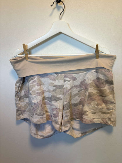 Cream Camo Maternity Sweat Shorts, Maternity L (12-14)