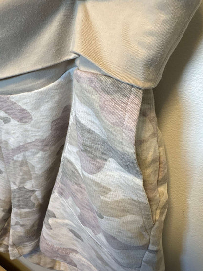 Cream Camo Maternity Sweat Shorts, Maternity L (12-14)