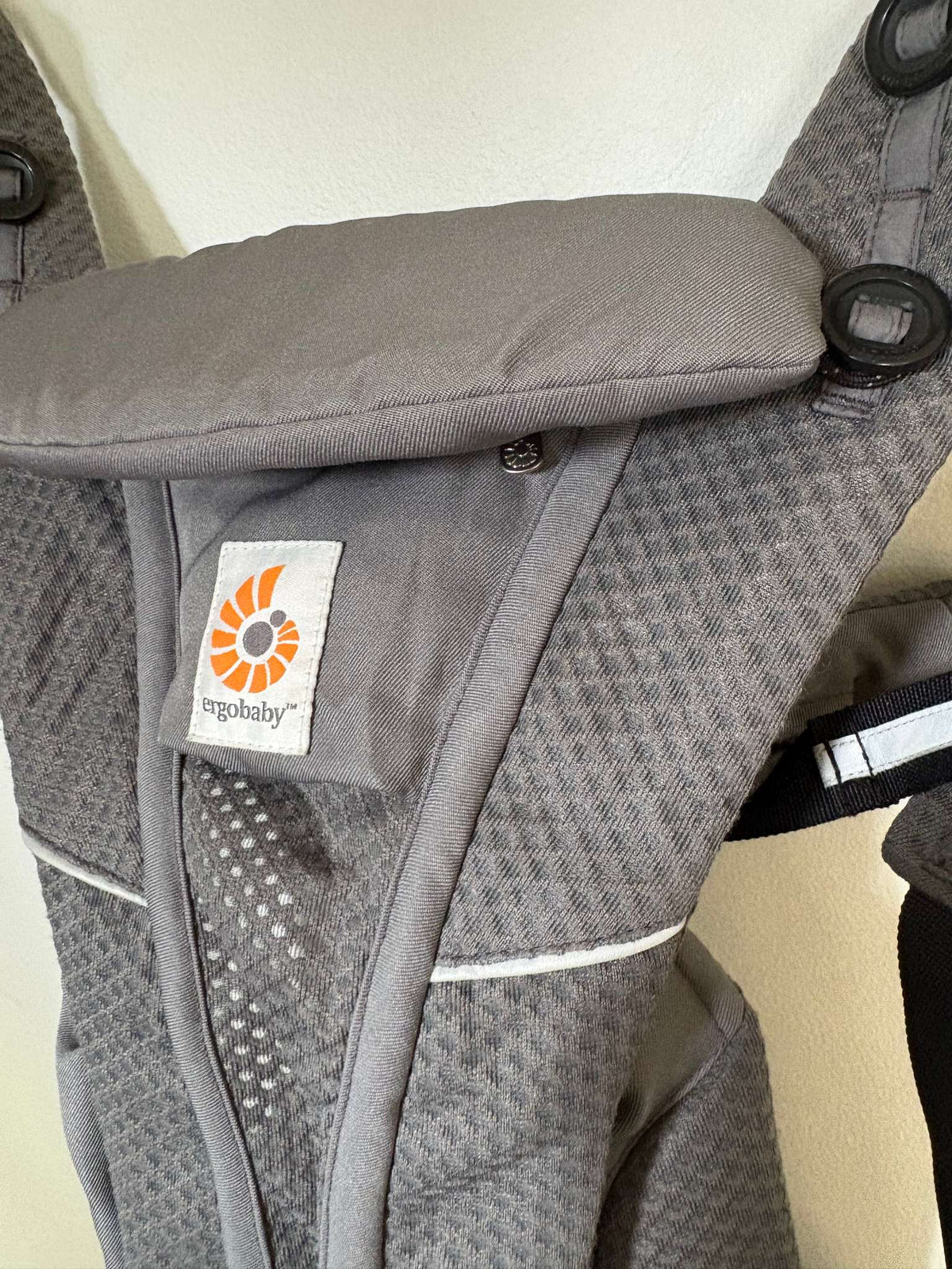 Ergobaby Omni Deluxe