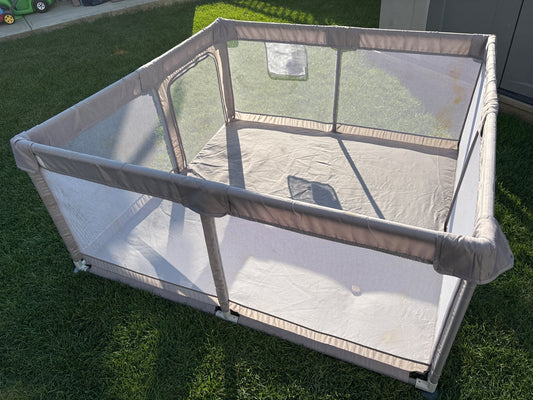 Extra large play yard
