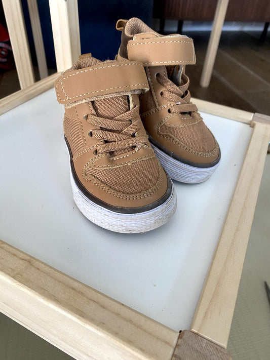 Toddler Boys Contrast Cuff High Top Sneakers - tan, Shoes 4 (Baby: 0-12 mth)