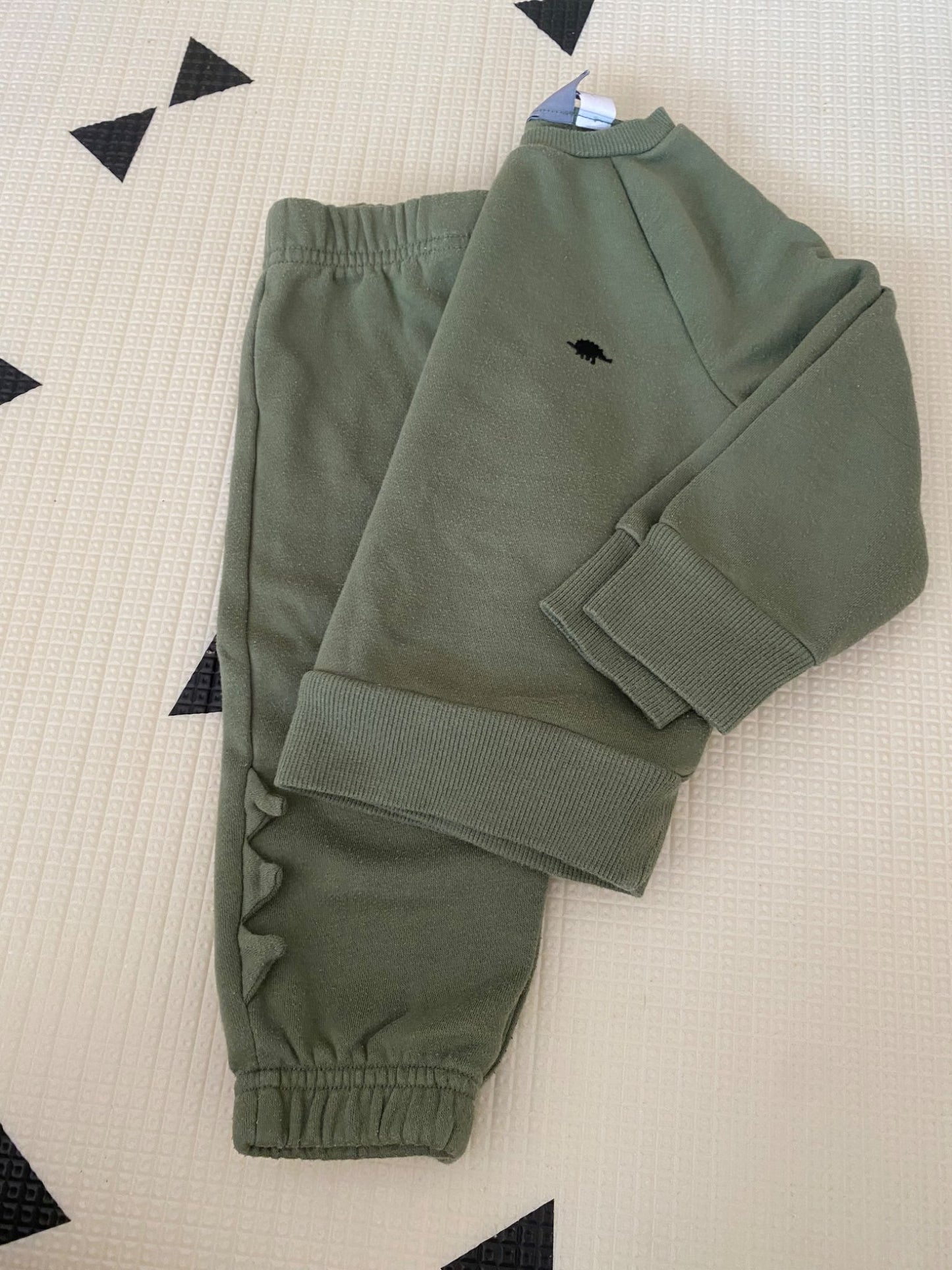 Dino sweatsuit Bundle, Kids 24 Month (18-24M)
