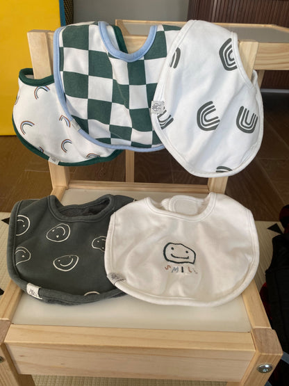 Lassig bibs Green and White Set of 5