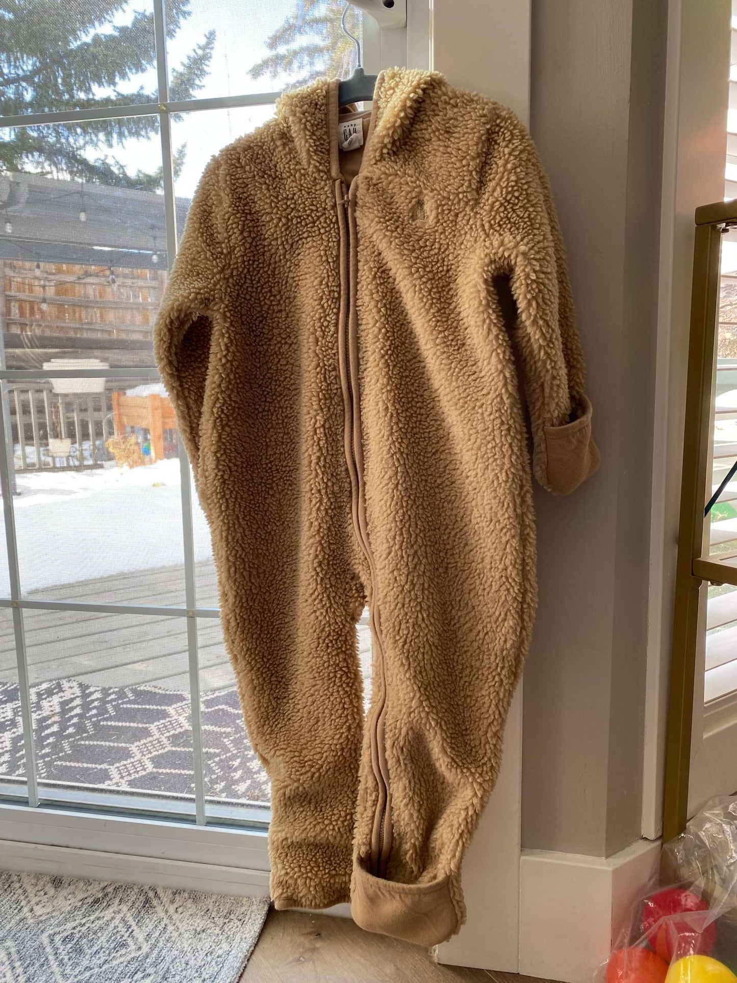 Sherpa Teddy Outerwear Onesie Retail $60, Kids 24 Month (18-24M)