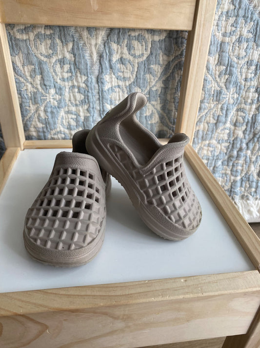 Lusos Cloud Scenario Kids Shoes Retail $45, Shoes 5 (Walkers:12-24 mth)