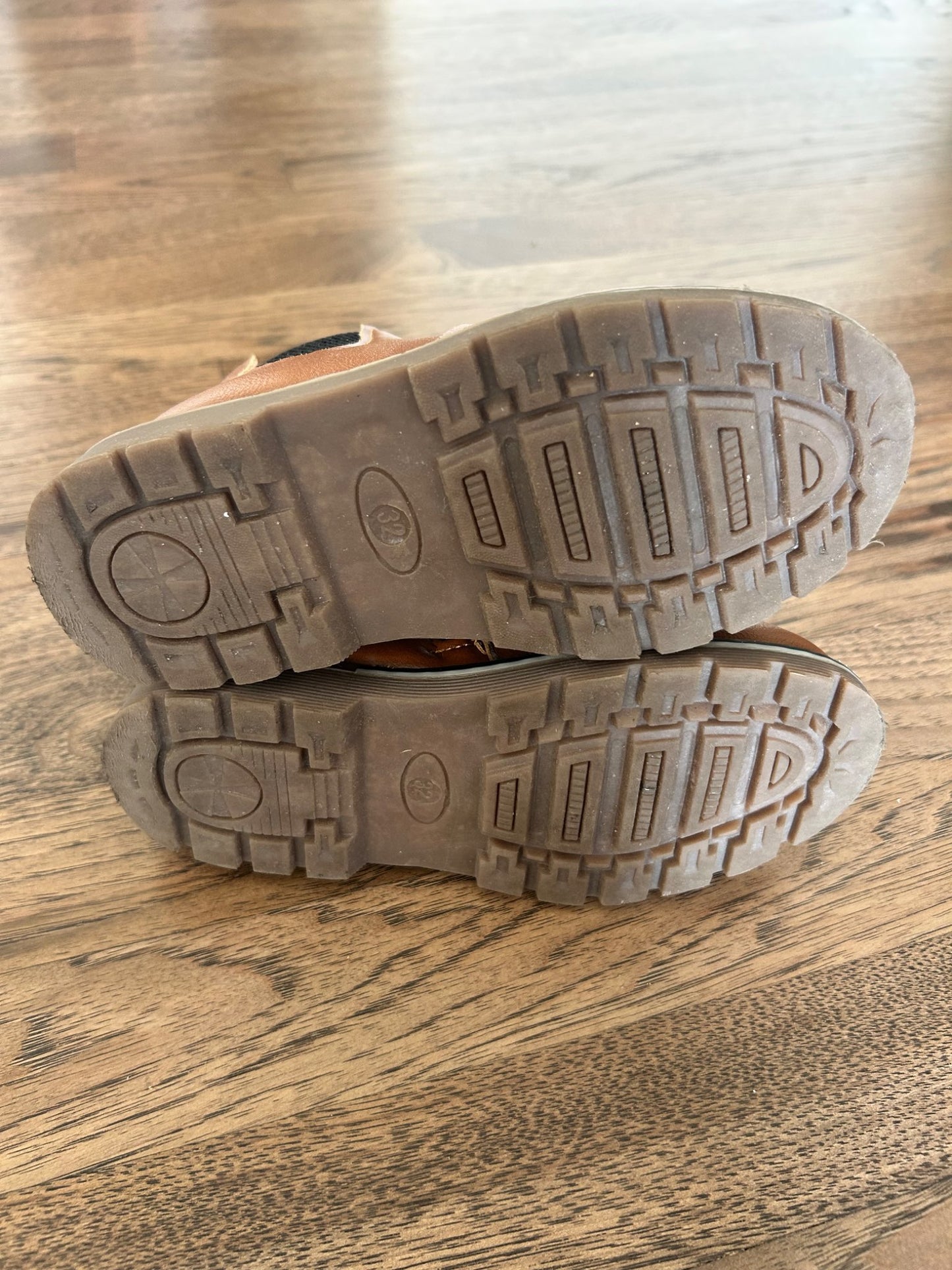 Zip Up Unisex Boots - Size 13.5, Shoes 13.5 (Kids:4-8yr)
