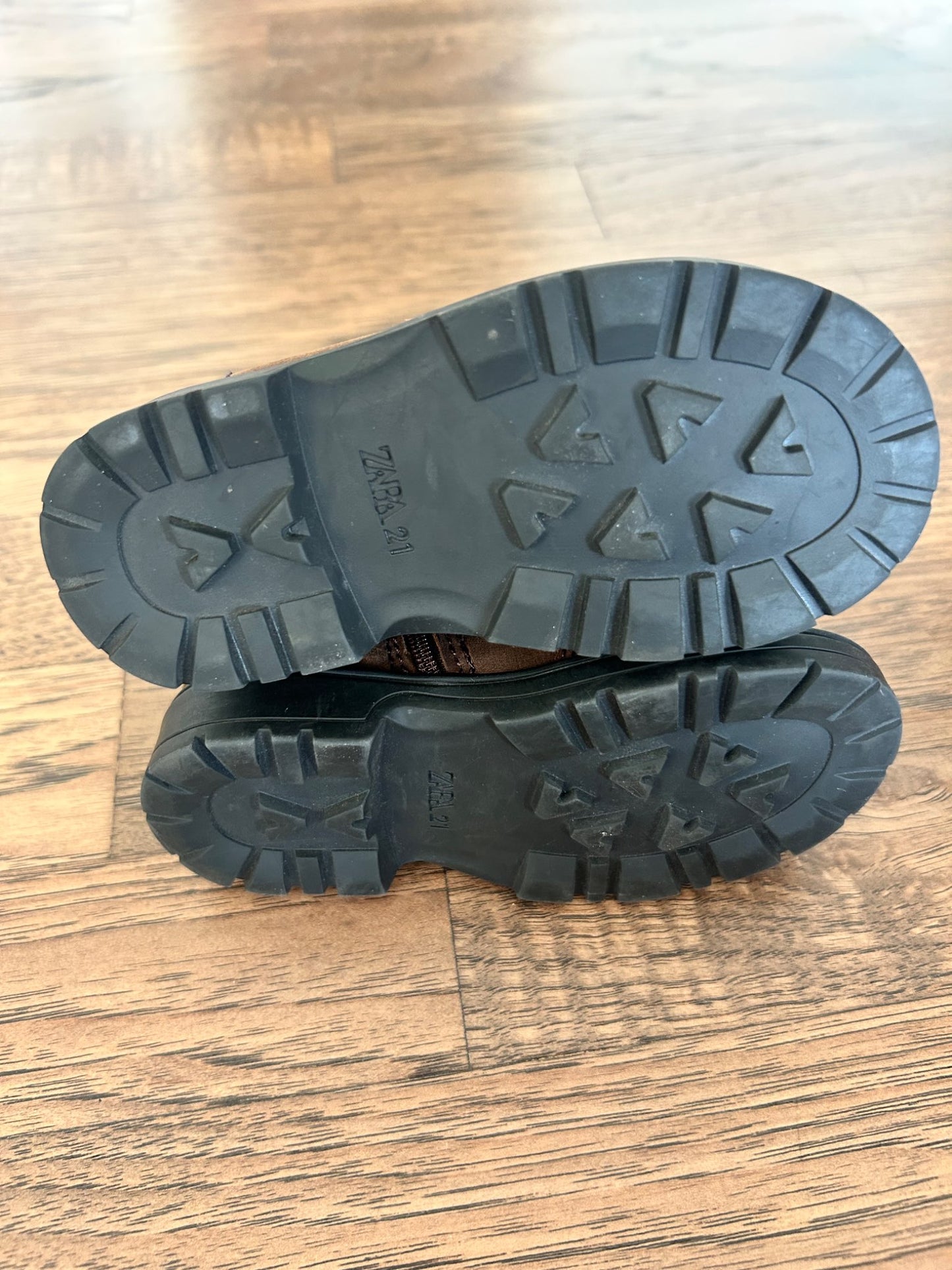 Zara Boots - Baby - Sz 5/5.5, Shoes 5 (Walkers:12-24 mth)
