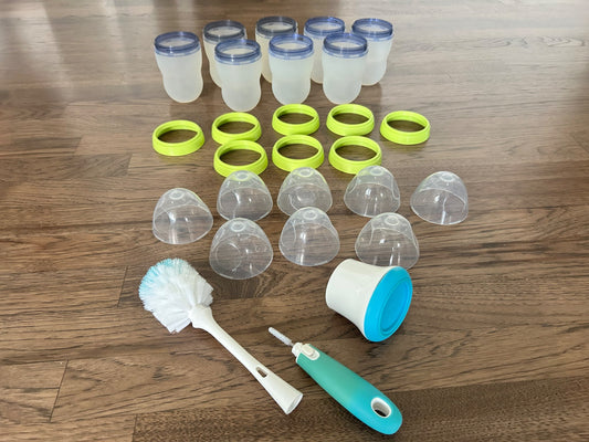 8 x Comotomo 8oz Bottles + Washing Brush