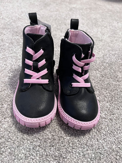 DKNY combat boots, Shoes 5 (Walkers:12-24 mth)