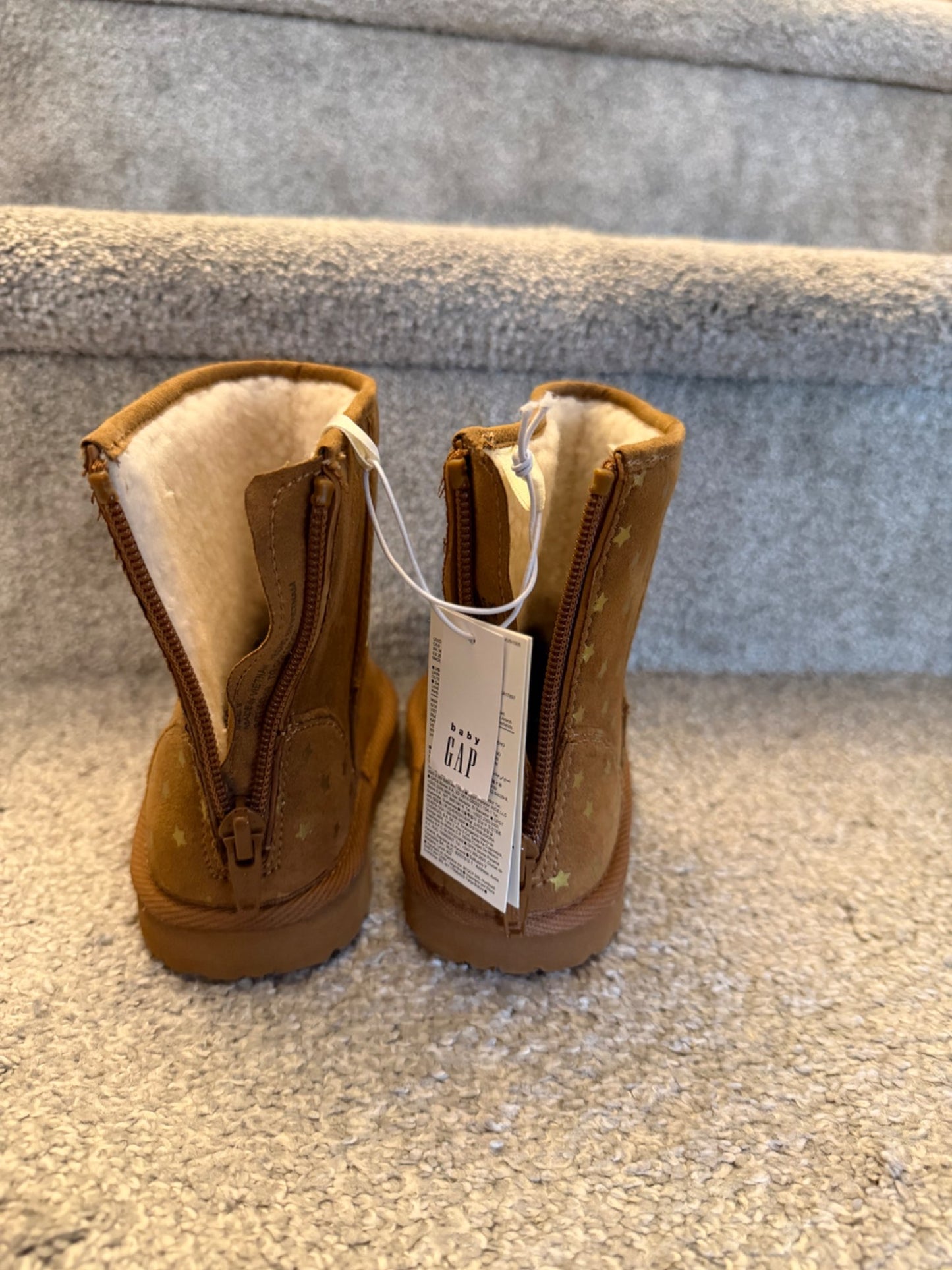 Gap boots size 9, Shoes 9 (Toddler:2-4yr)