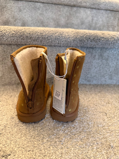 Gap boots size 9, Shoes 9 (Toddler:2-4yr)
