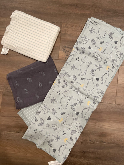 Carters 4 pack receiving blankets