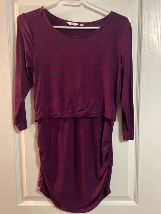 Maternity/nursing top size small , Maternity S (4-6)