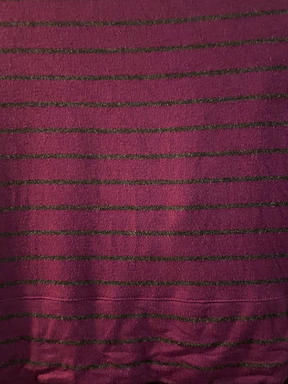Maternity/nursing top size small , Maternity S (4-6)