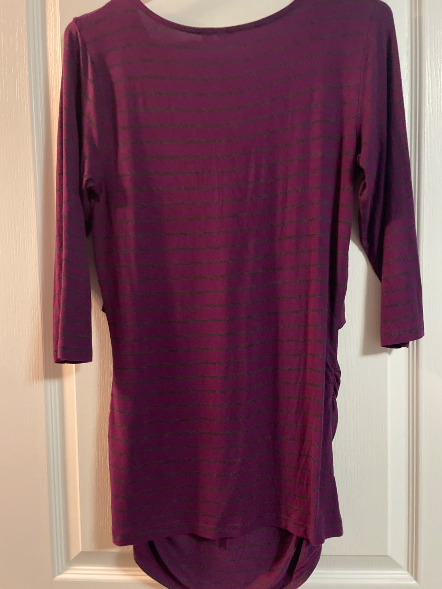 Maternity/nursing top size small , Maternity S (4-6)