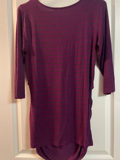 Maternity/nursing top size small , Maternity S (4-6)