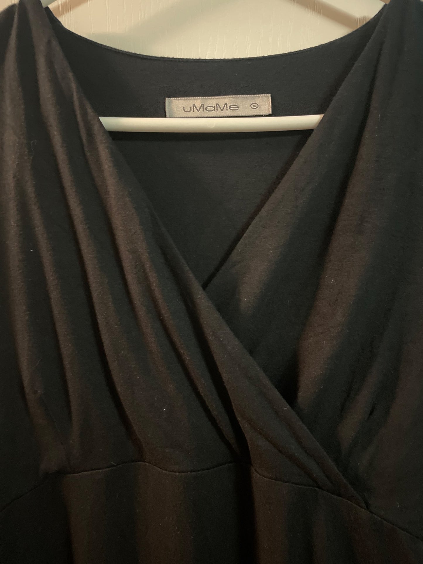 Maternity/nursing top size small, Maternity S (4-6)
