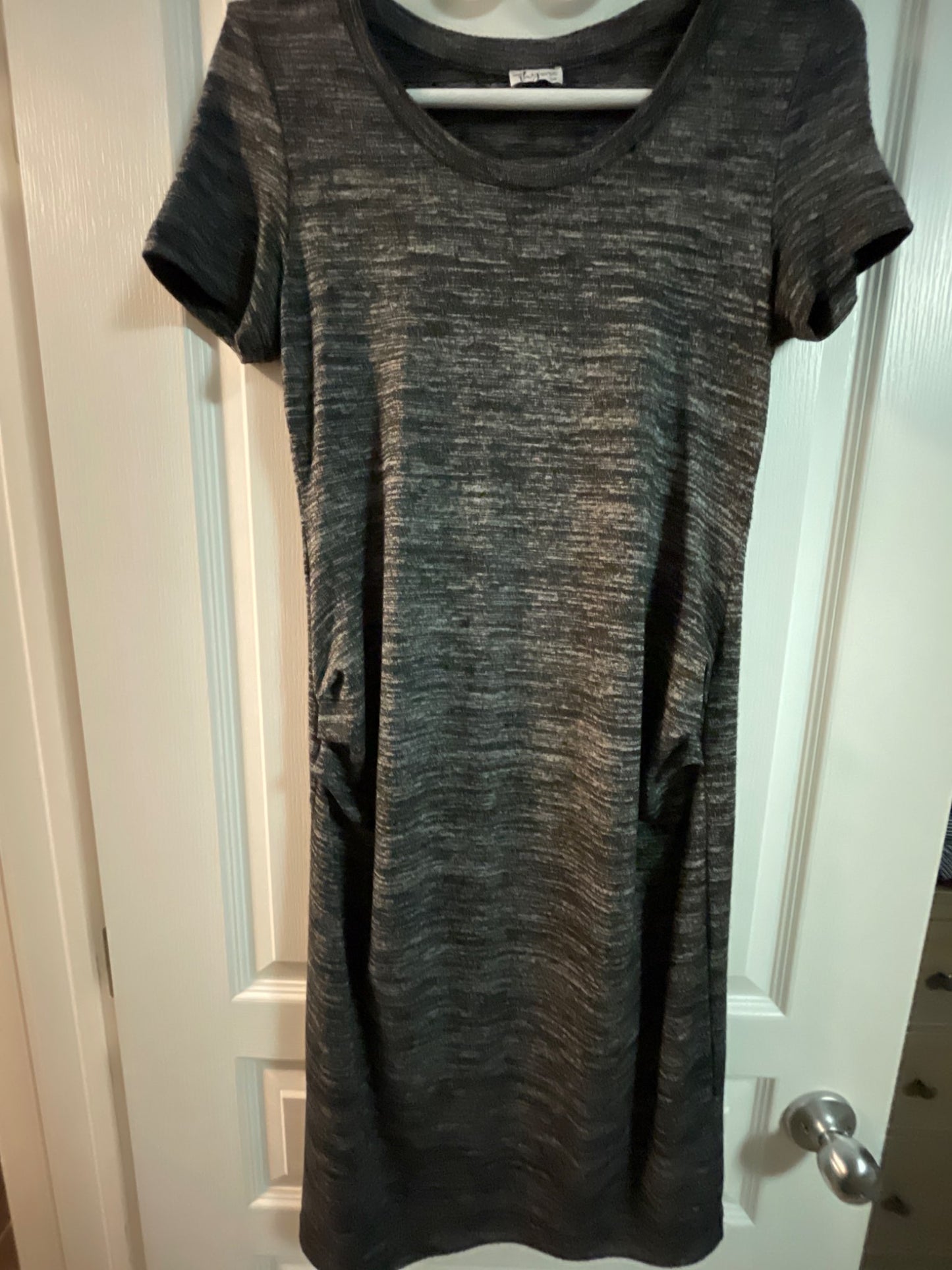 Maternity nursing dress size small, Maternity S (4-6)