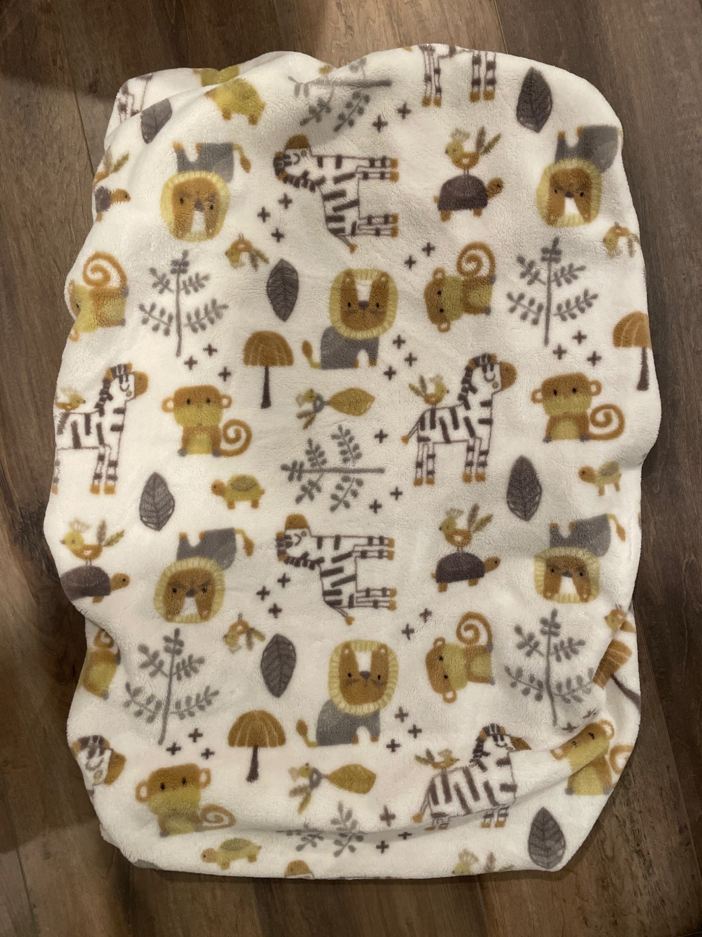 Levtex Kenya crib bedding set + mobile