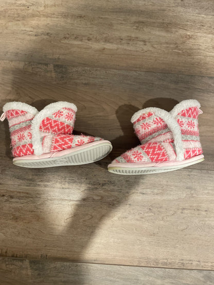 Toddler girls slippers size 8 (med) , Shoes 8 (Toddler:2-4yr)