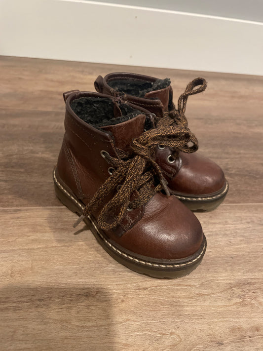 Toddler boys dressy boots size 21 (size 5.5), Shoes 5.5 (Walkers:12-24 mth)