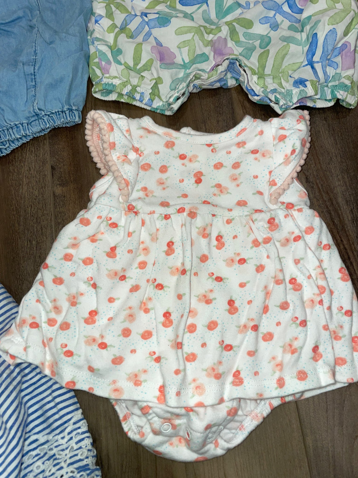 Rompers and dress bundle 3-6months, Kids 6 Month (3-6M)