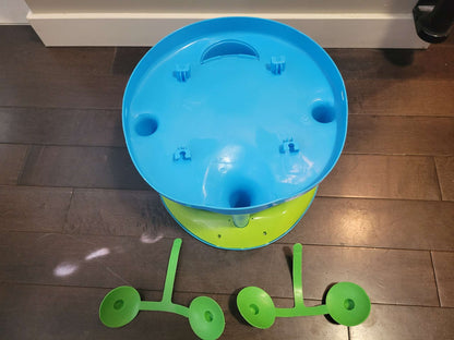 Baby bath seat and wash clothes