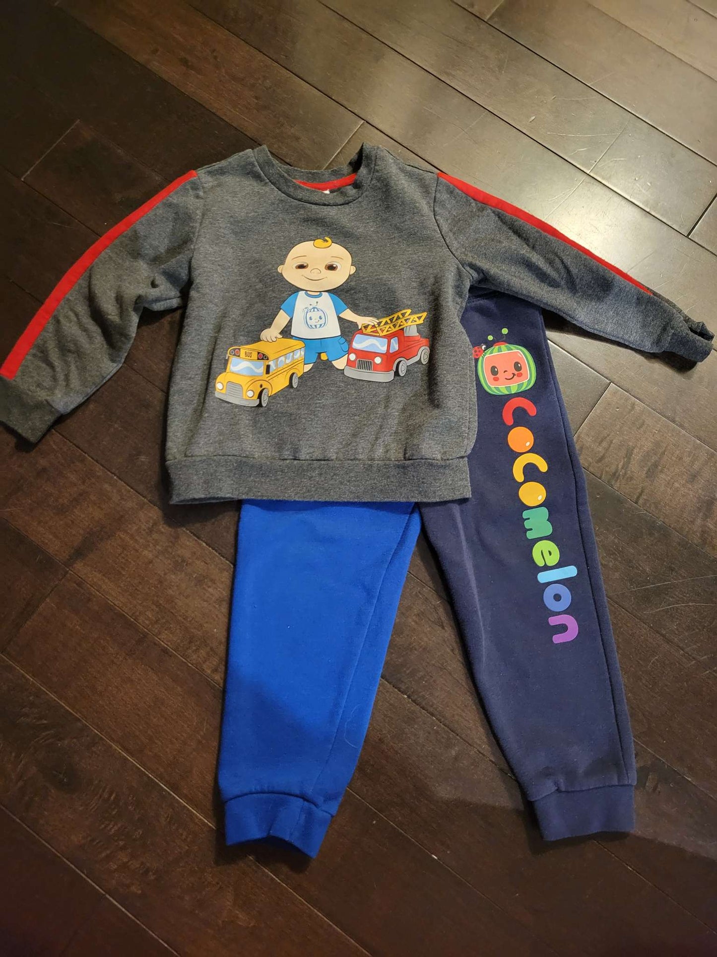 Cocomelon outfit, 3T, Kids 3T