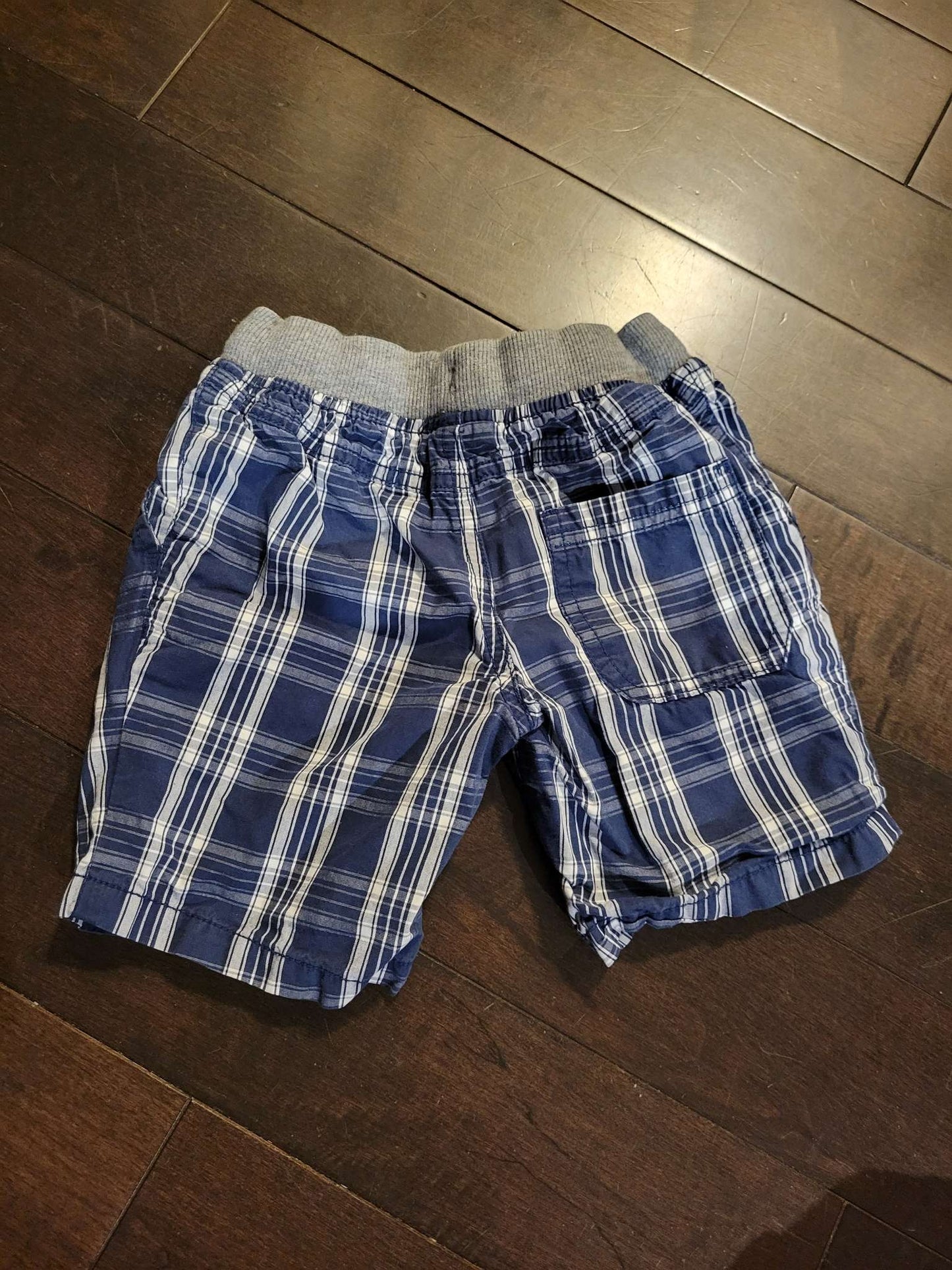 2 pairs of shorts, Kids 2T