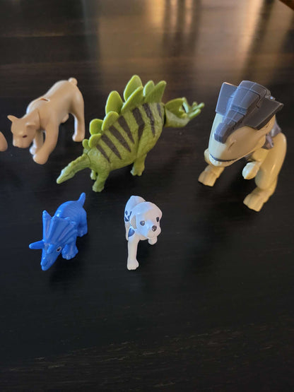 Animal/dinosaur toys