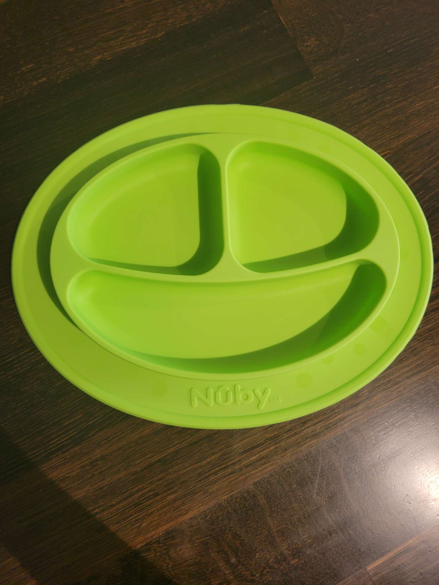 Silicone baby plates