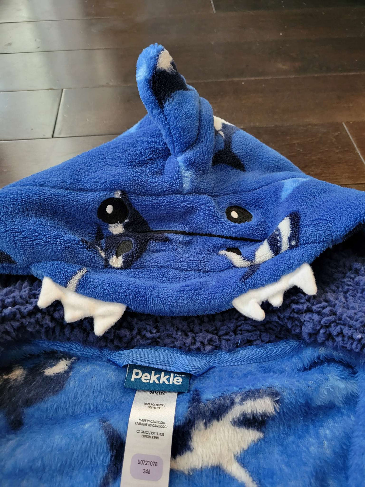 7/8 Shark Housecoat, Kids 7