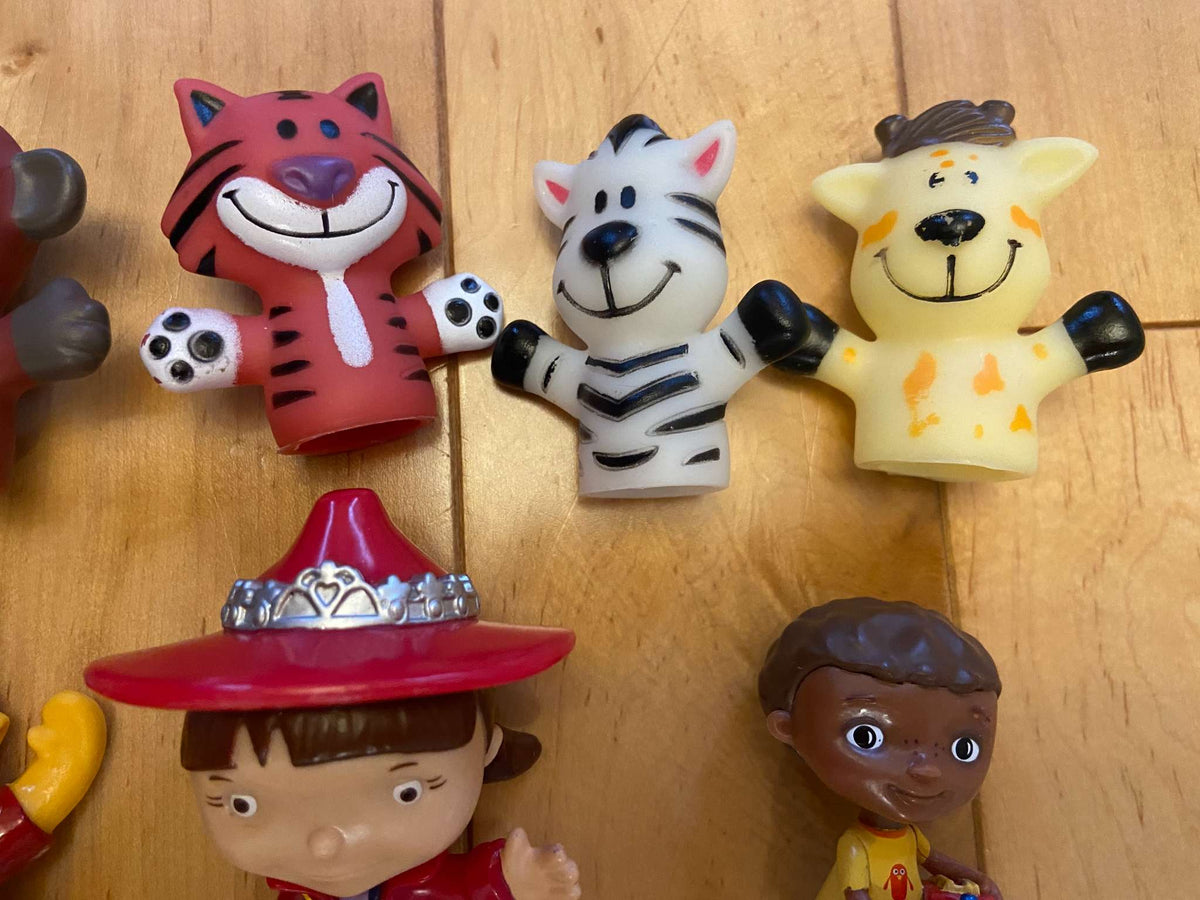 Animal Finger Puppets & Other Cute Animal Figurines