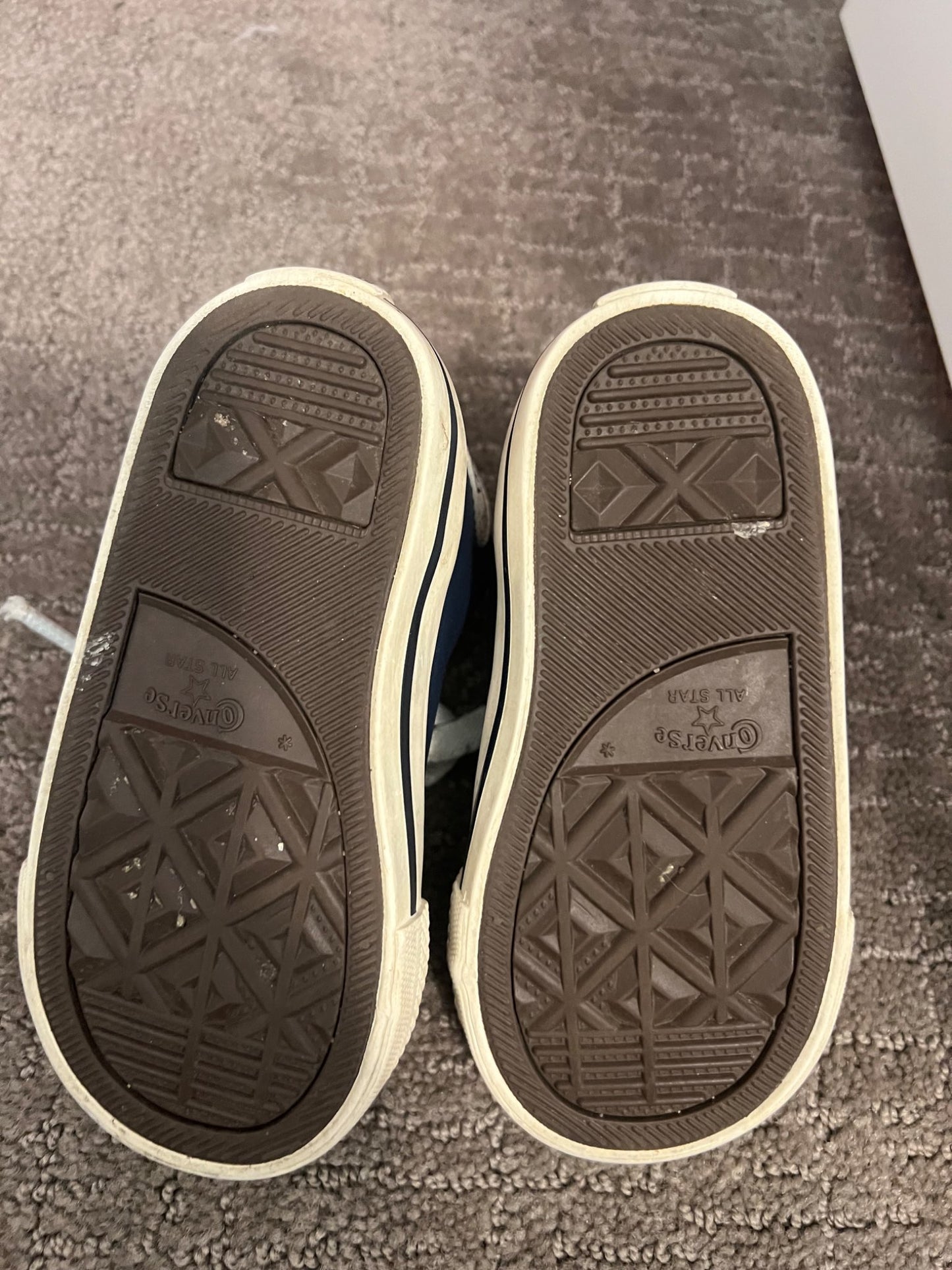 Boys - converse shoes , Shoes 7 (Walkers:12-24 mth)