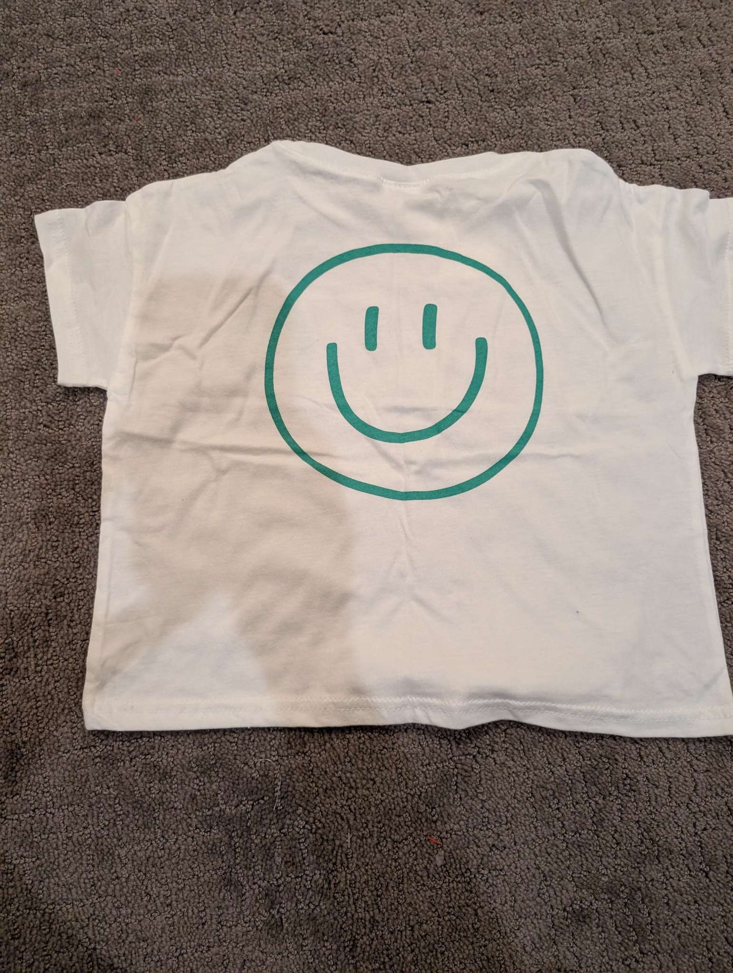 Smitnbebe smiley tshirt- size S (5T), Kids 5/5T (extra small)