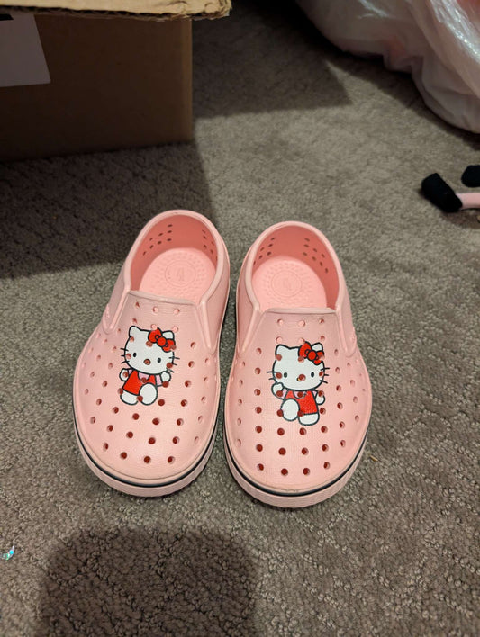 Natives - hello kitty - size c7, Shoes 7 (Walkers:12-24 mth)